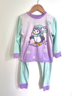 $5 💥Penguin PJs, Winter Holiday Pajamas Set, Long Sleeve Pants, Snowflakes